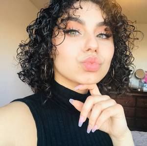 Meet your Posher, Danita